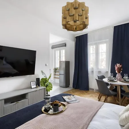 Old Town By Arrenda Apartman *